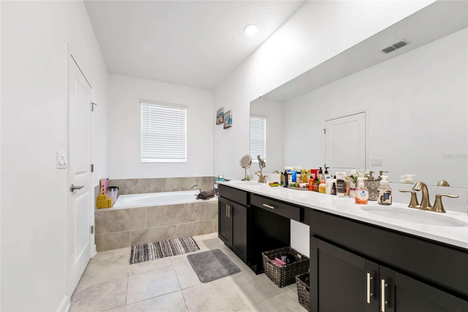 Image 26 of 36 For 5656 Quiet Palm Loop