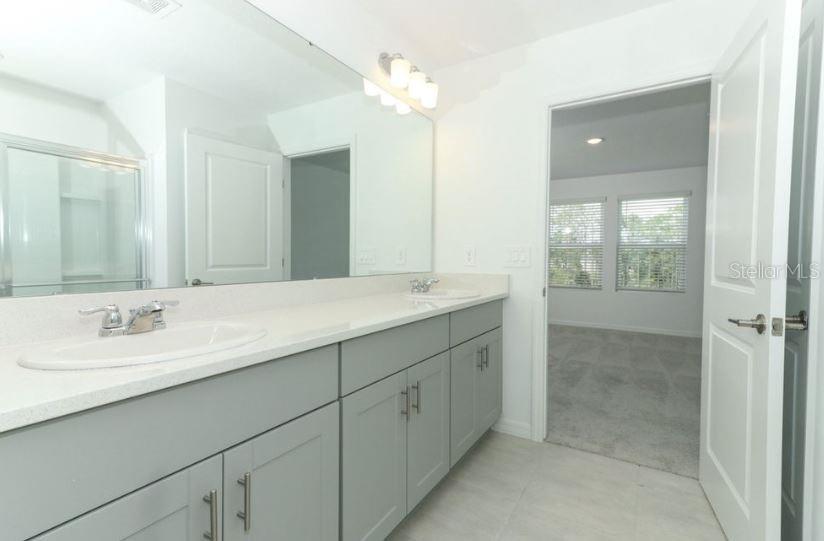 Image 20 of 30 For 721 Hazelwood Court