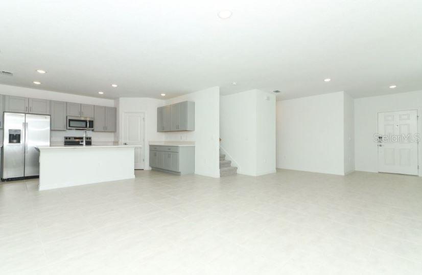 Image 8 of 30 For 721 Hazelwood Court