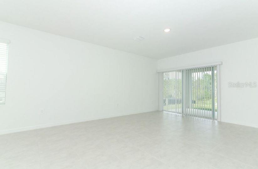 Image 9 of 30 For 721 Hazelwood Court