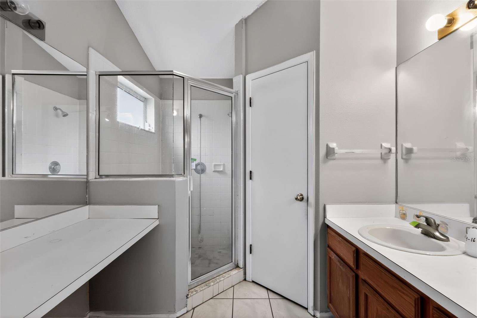 Image 10 of 26 For 6516 Piccadilly Lane