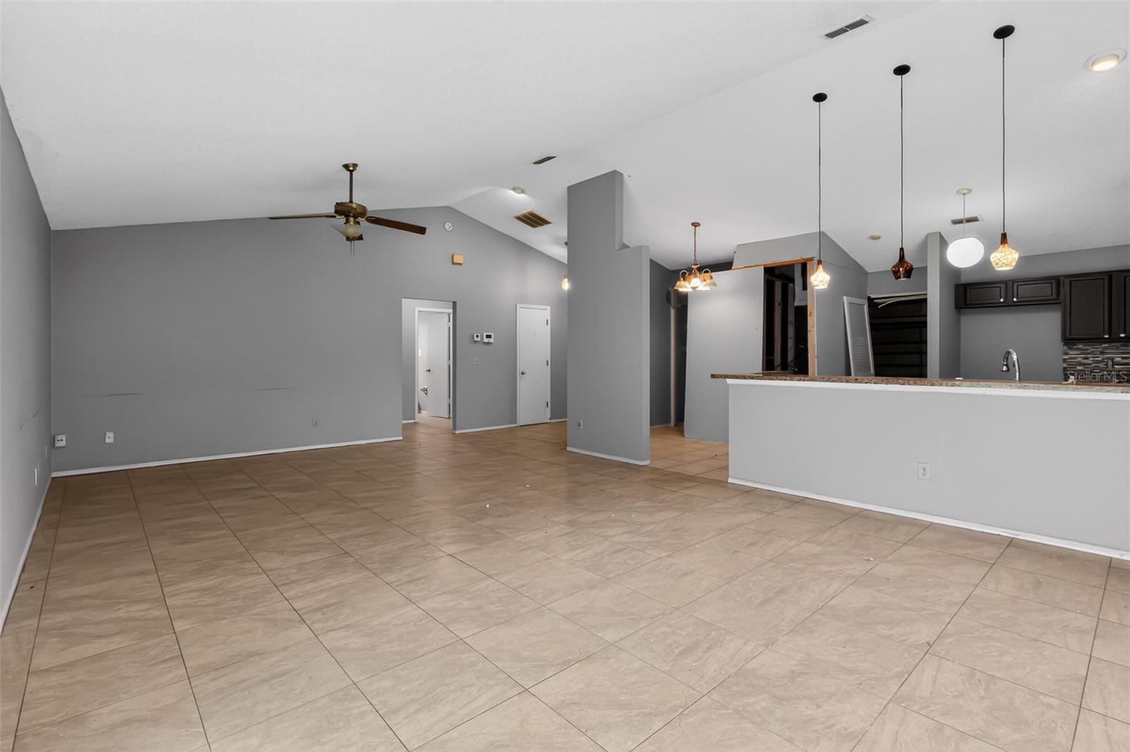 Image 14 of 26 For 6516 Piccadilly Lane