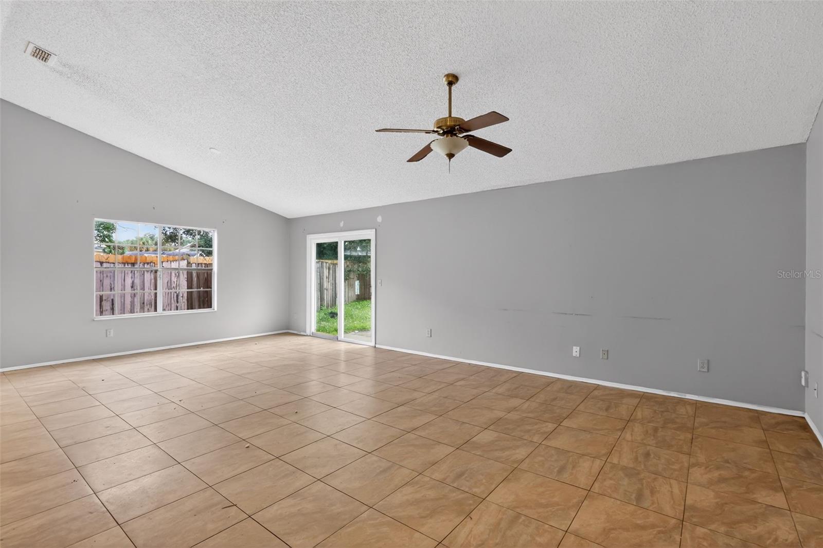 Image 6 of 26 For 6516 Piccadilly Lane