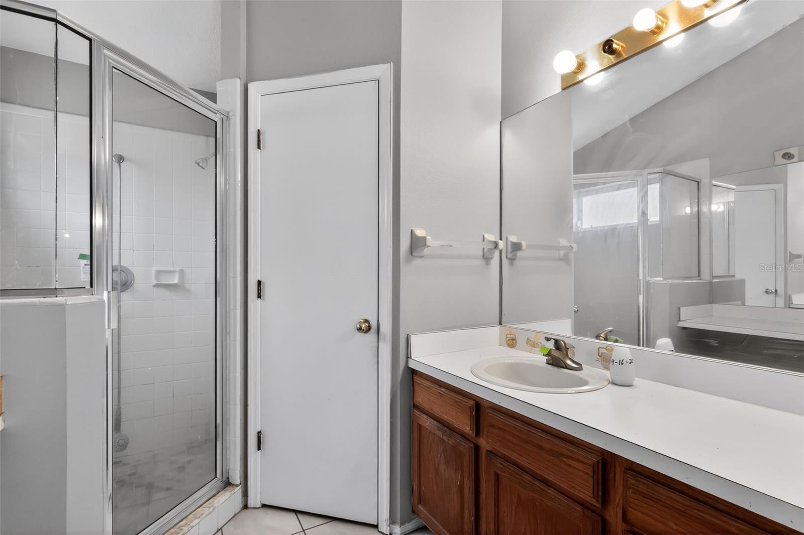 Image 9 of 26 For 6516 Piccadilly Lane