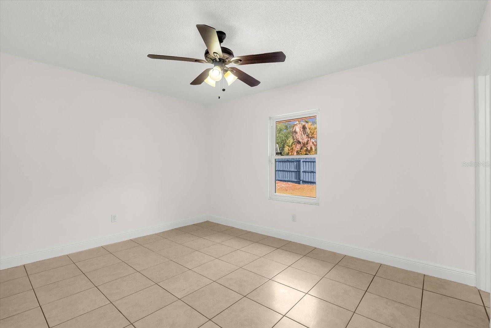 Image 17 of 27 For 705 Crestwood Way