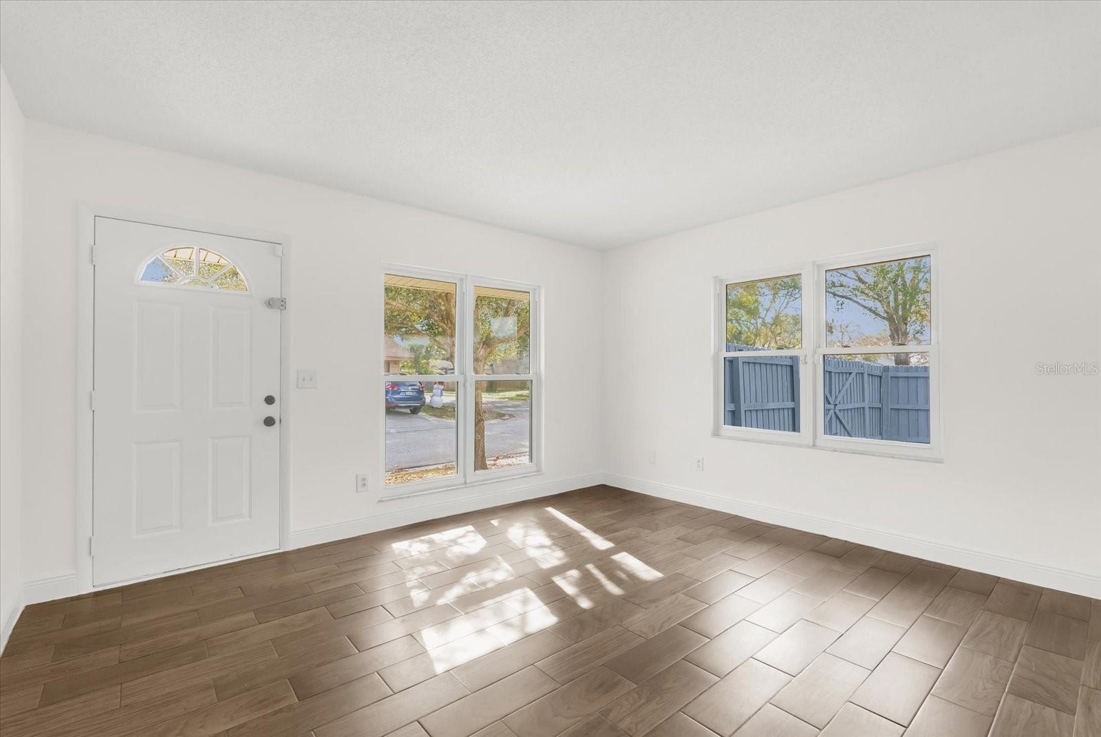 Image 2 of 27 For 705 Crestwood Way