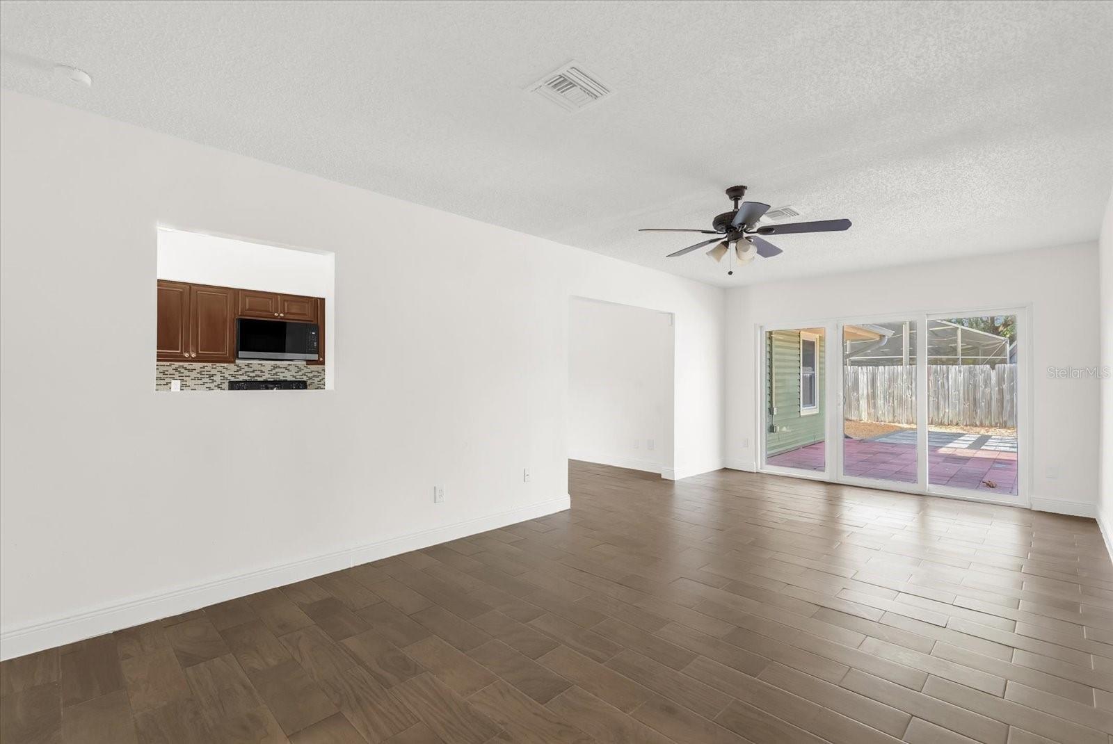 Image 6 of 27 For 705 Crestwood Way