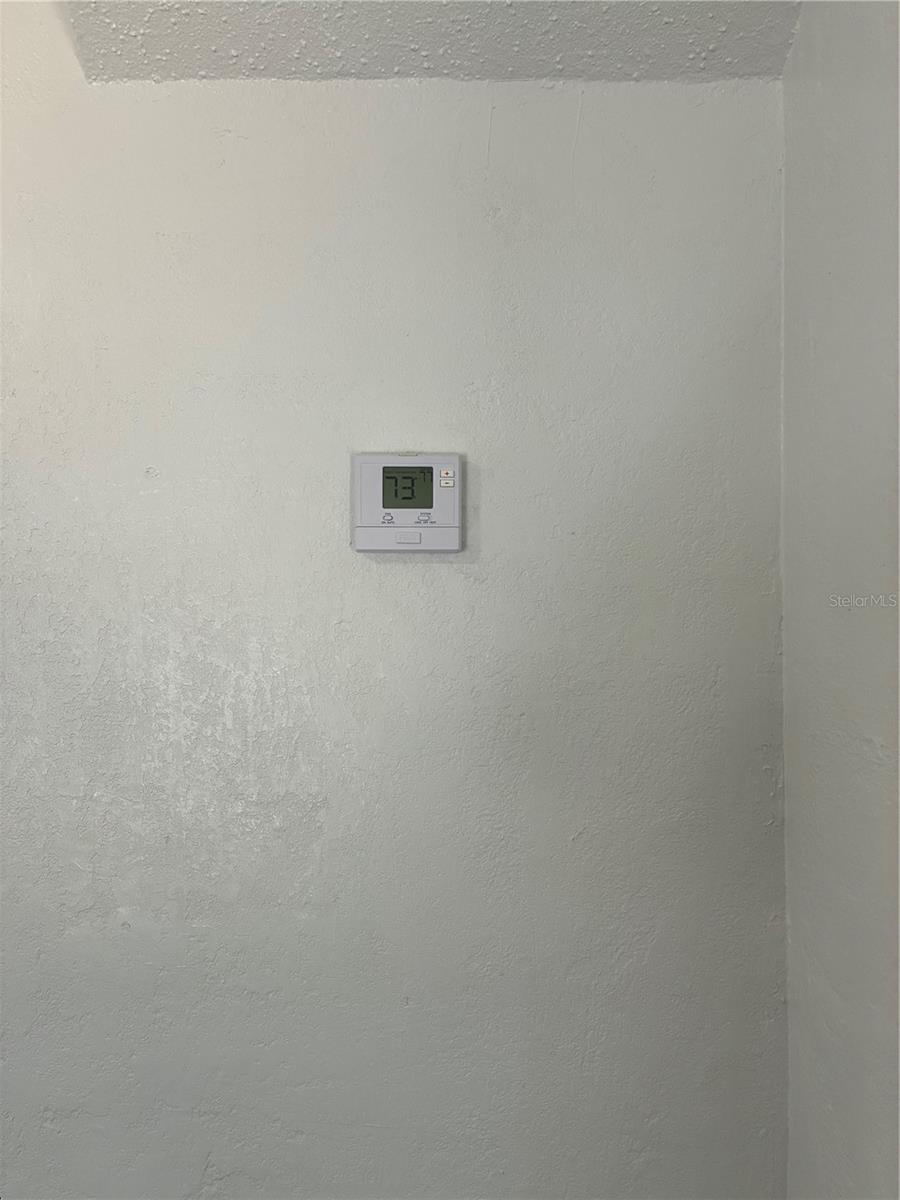 Image 14 of 80 For 812 Marion Street