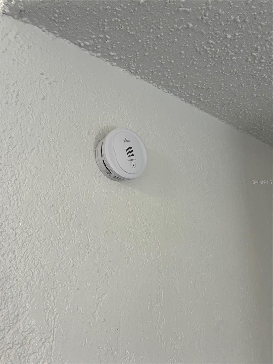 Image 15 of 80 For 812 Marion Street