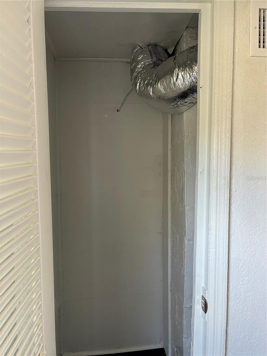 Image 17 of 80 For 812 Marion Street