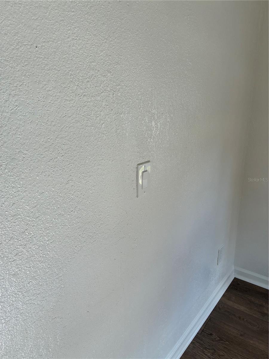 Image 29 of 80 For 812 Marion Street