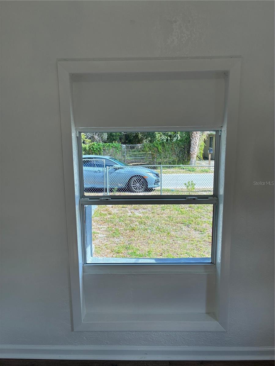 Image 32 of 80 For 812 Marion Street