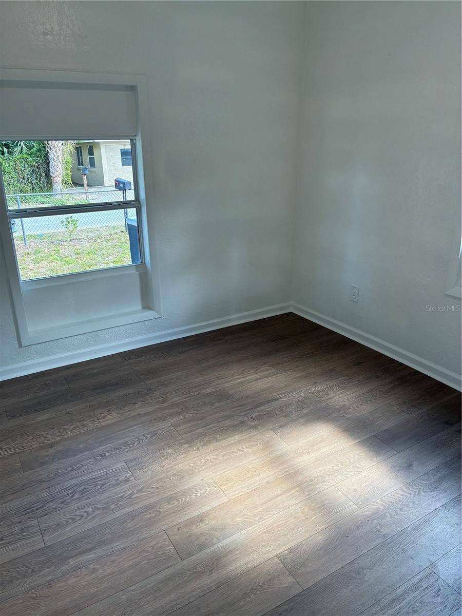 Image 37 of 80 For 812 Marion Street