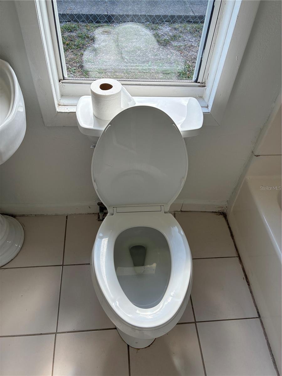 Image 39 of 80 For 812 Marion Street