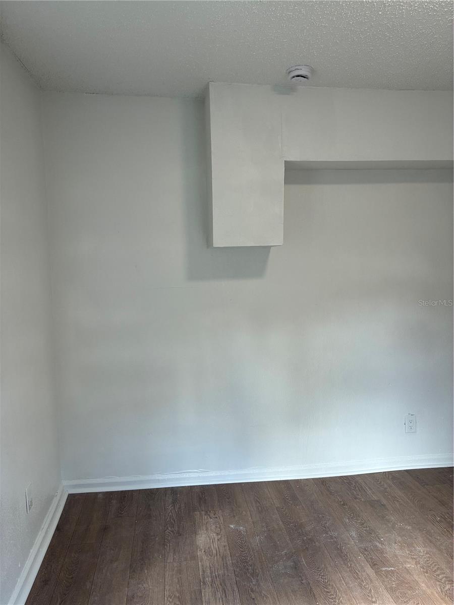 Image 57 of 80 For 812 Marion Street