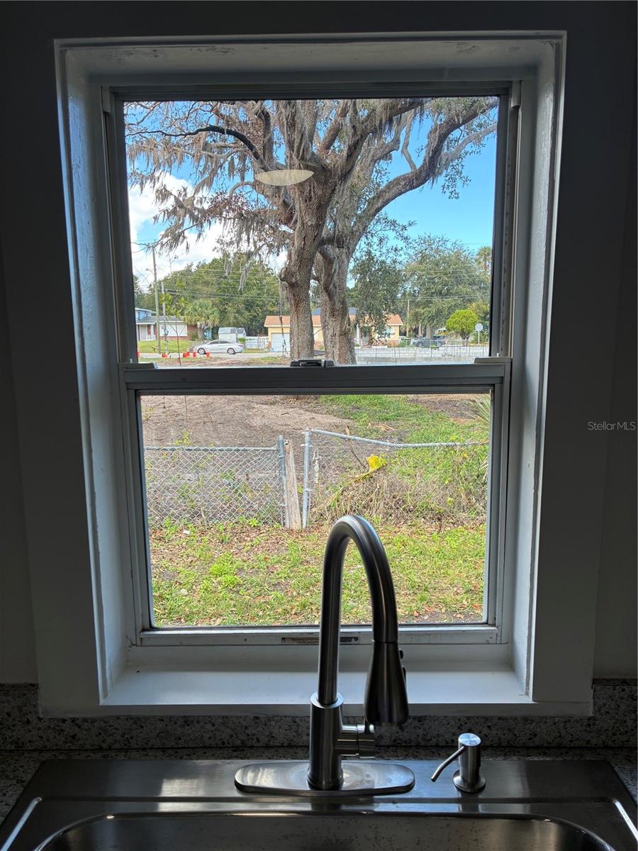 Image 68 of 80 For 812 Marion Street