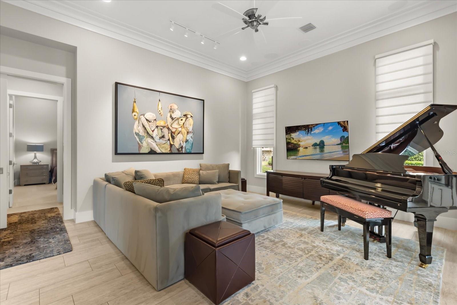 Image 21 of 73 For 9264 Sloane Street