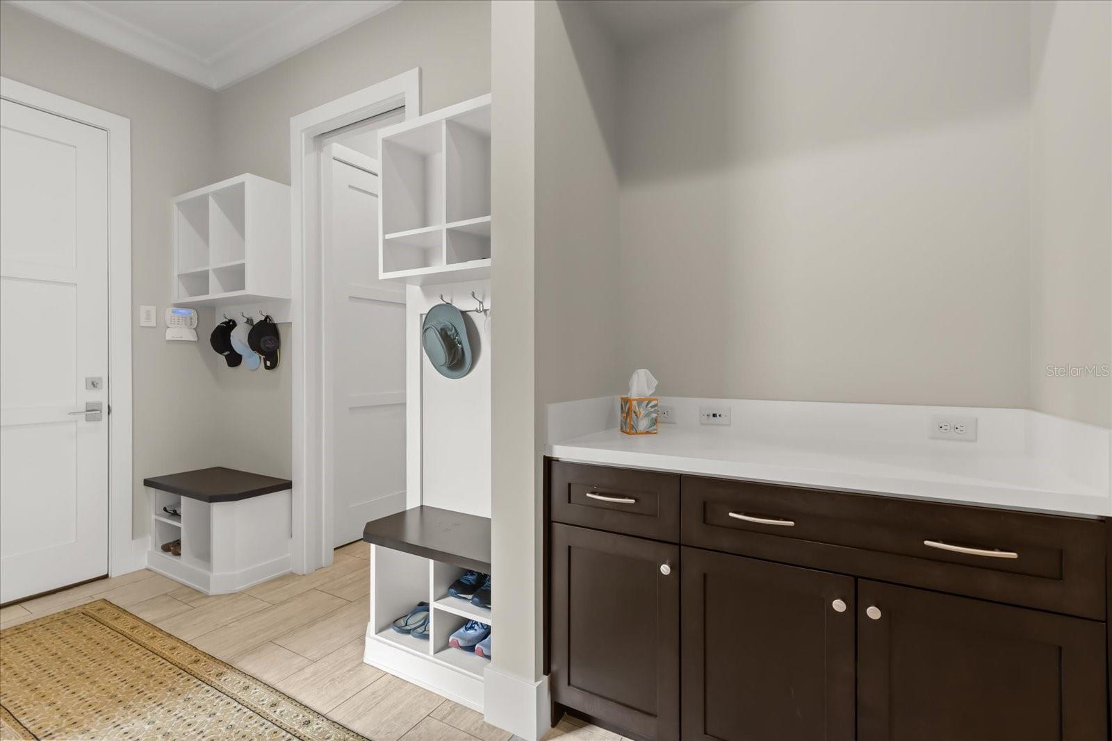 Image 42 of 73 For 9264 Sloane Street