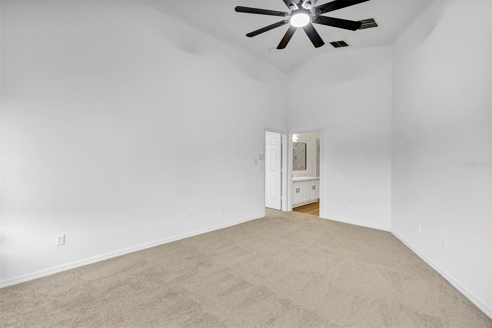 Image 17 of 38 For 4254 Northern Dancer Way