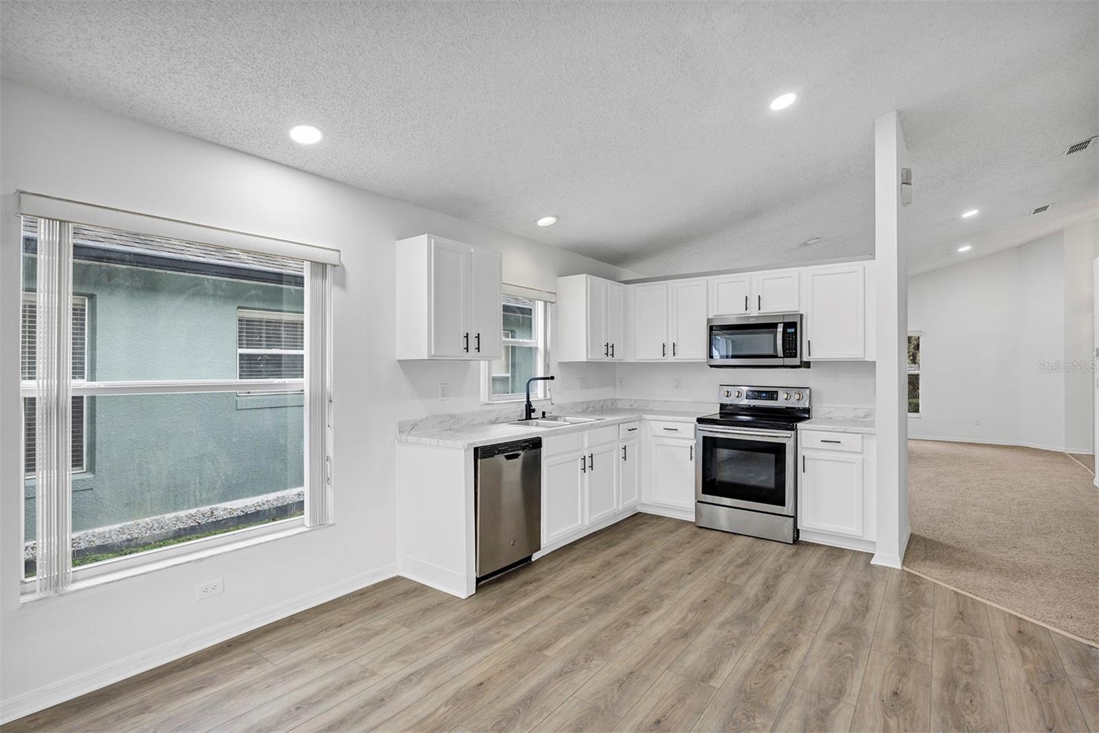 Image 7 of 38 For 4254 Northern Dancer Way