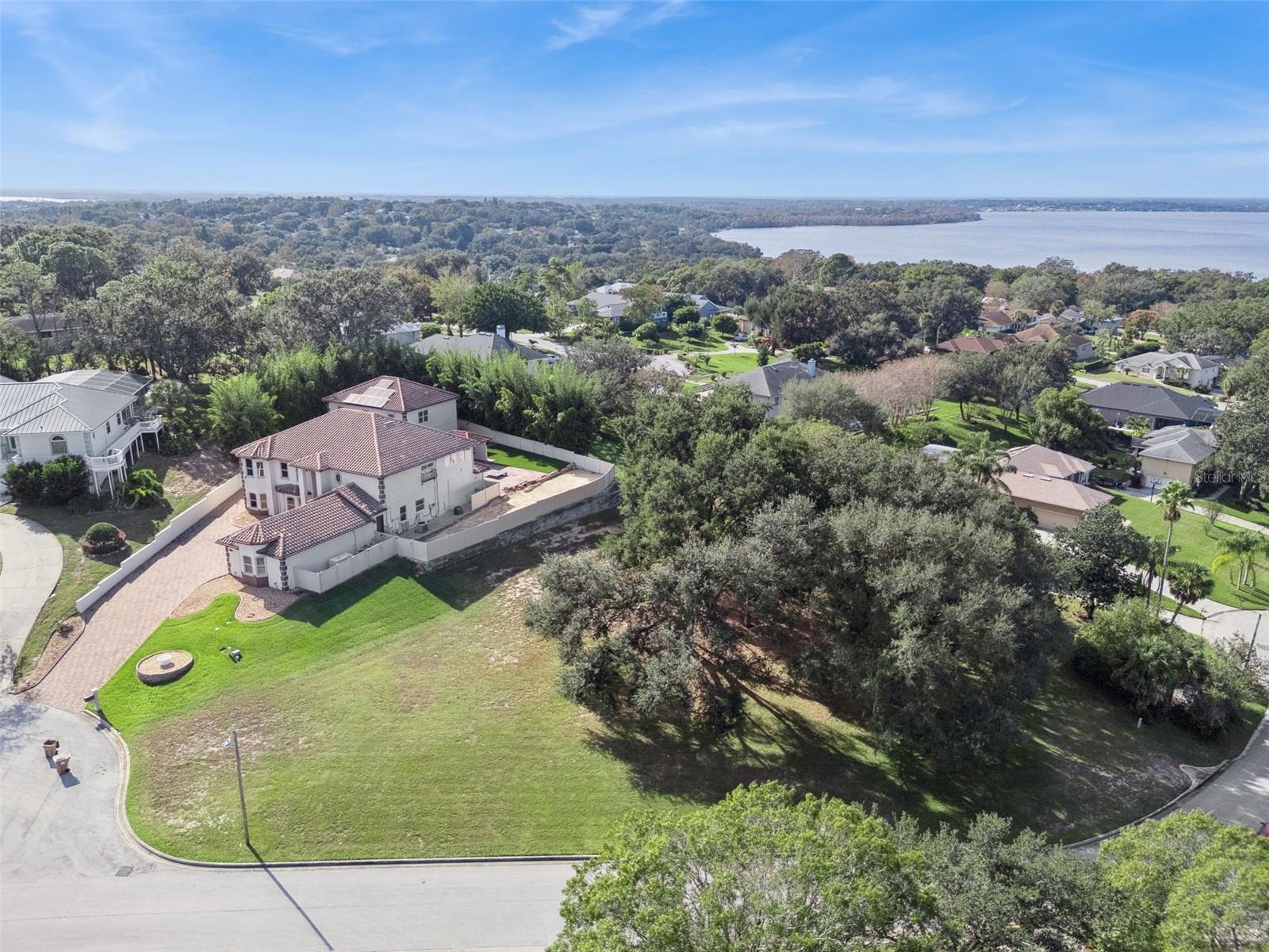 Image 2 of 23 For Katherine Circle