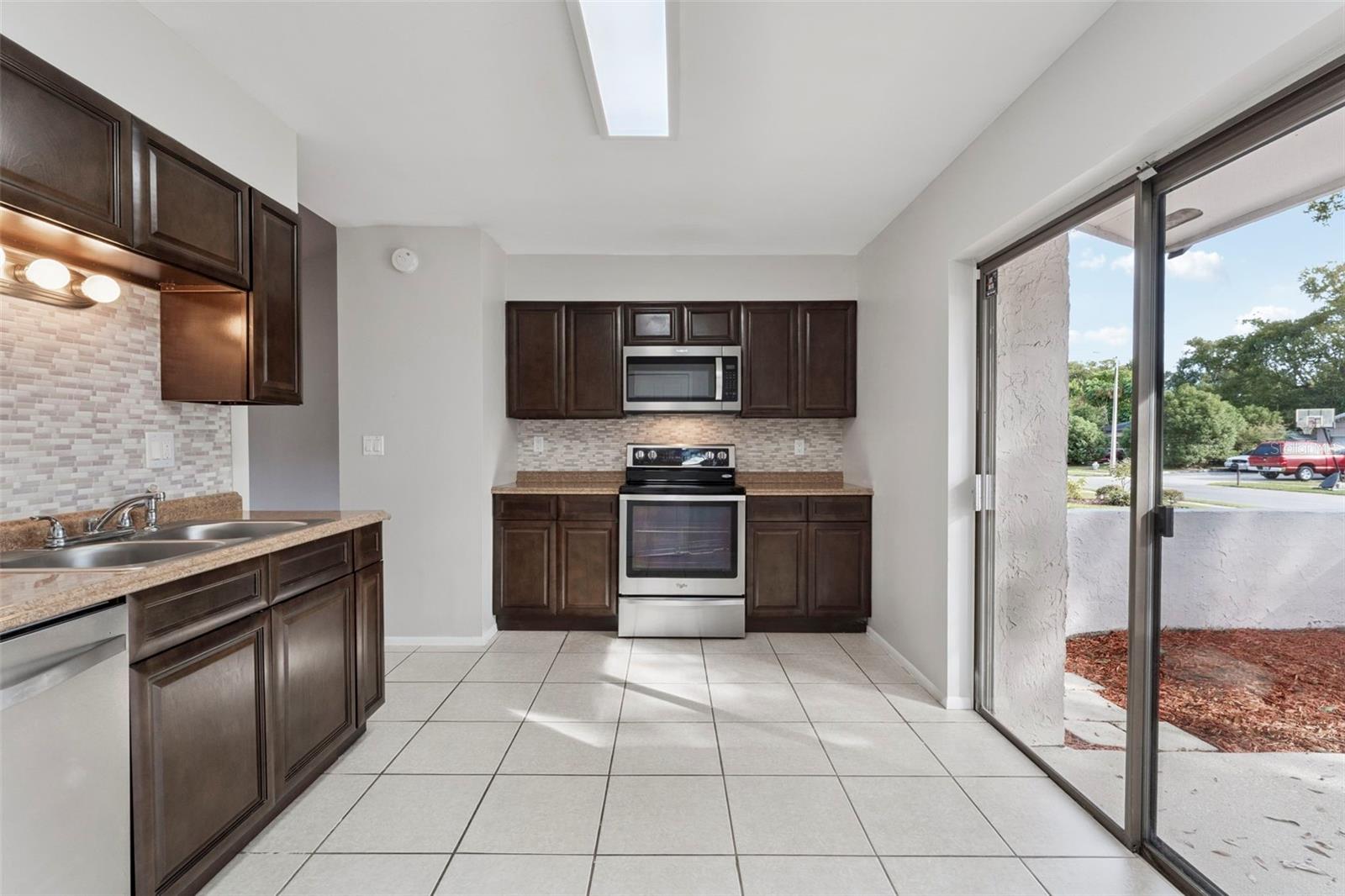 Image 11 of 37 For 820 Sutter Loop