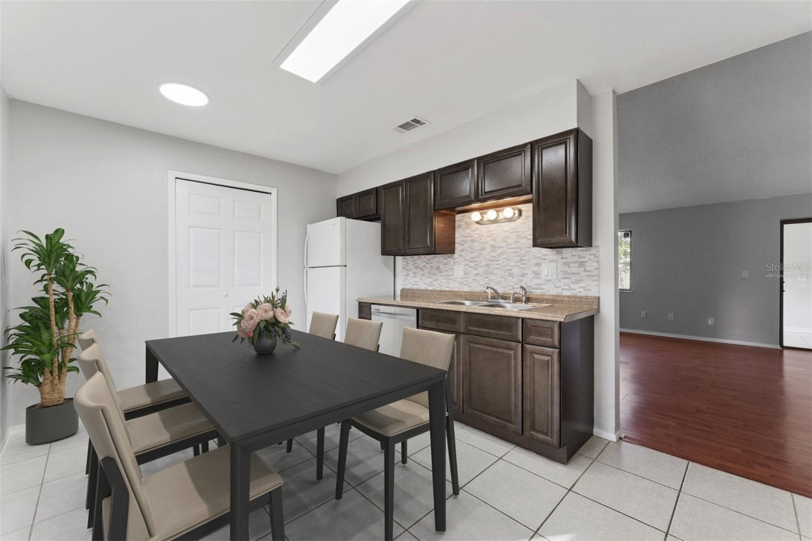 Image 9 of 37 For 820 Sutter Loop