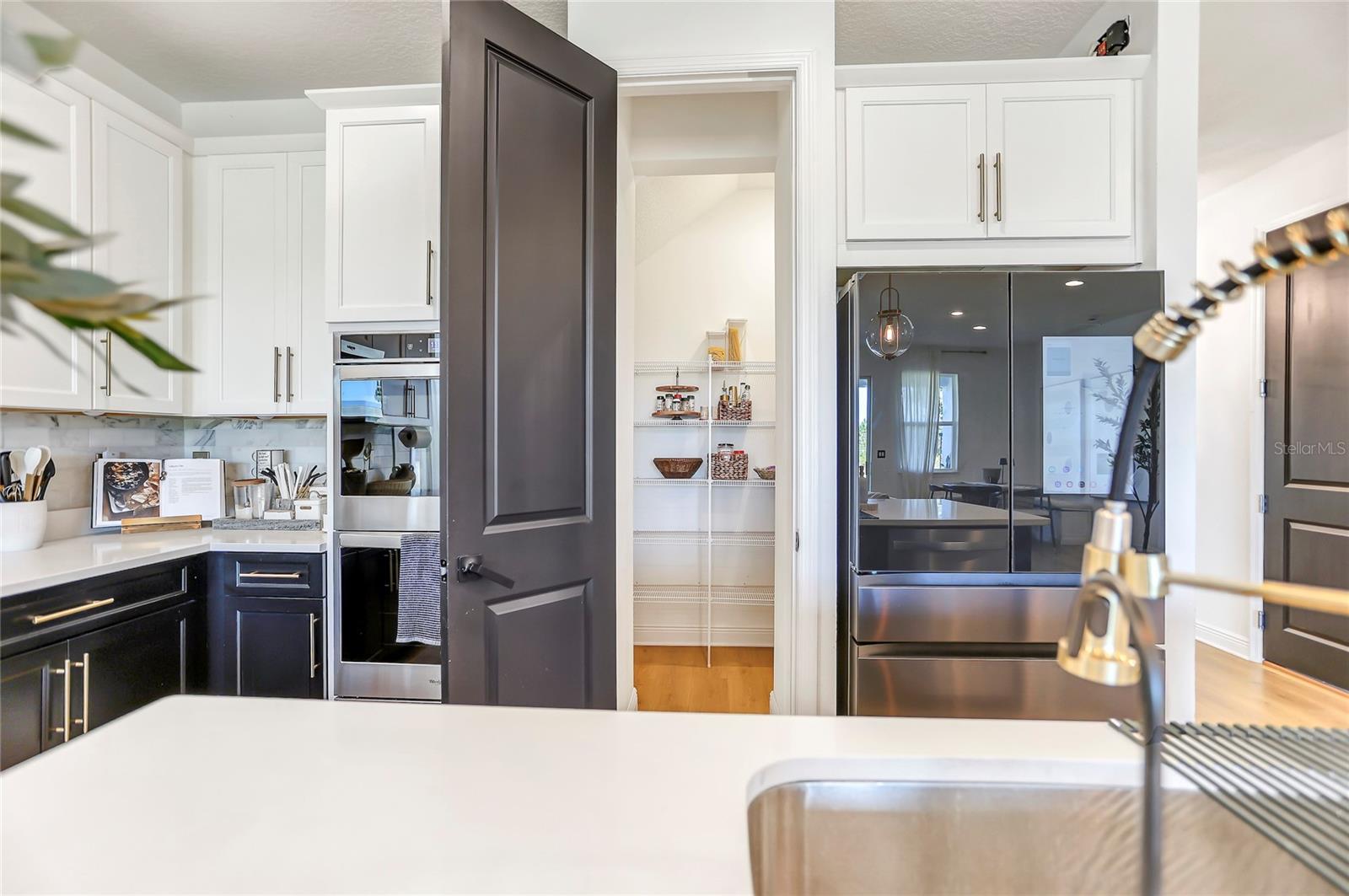 Image 14 of 60 For 18907 Rawson Street