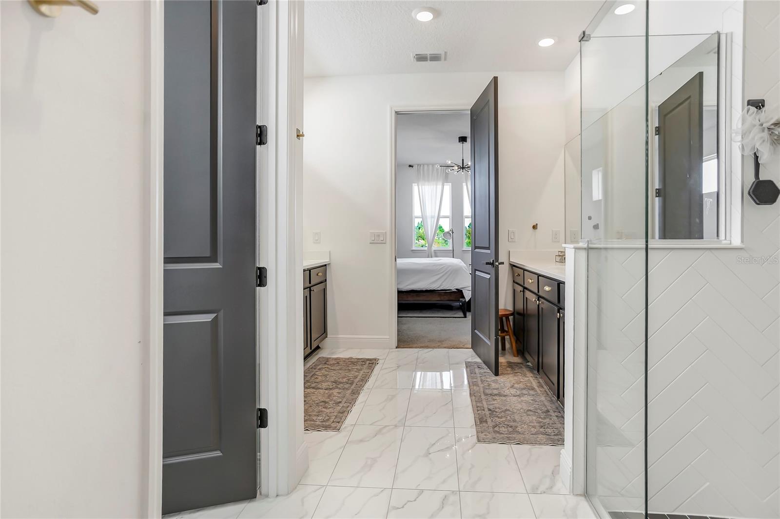 Image 25 of 60 For 18907 Rawson Street