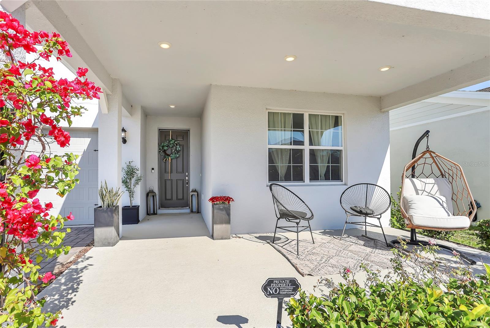 Image 3 of 60 For 18907 Rawson Street