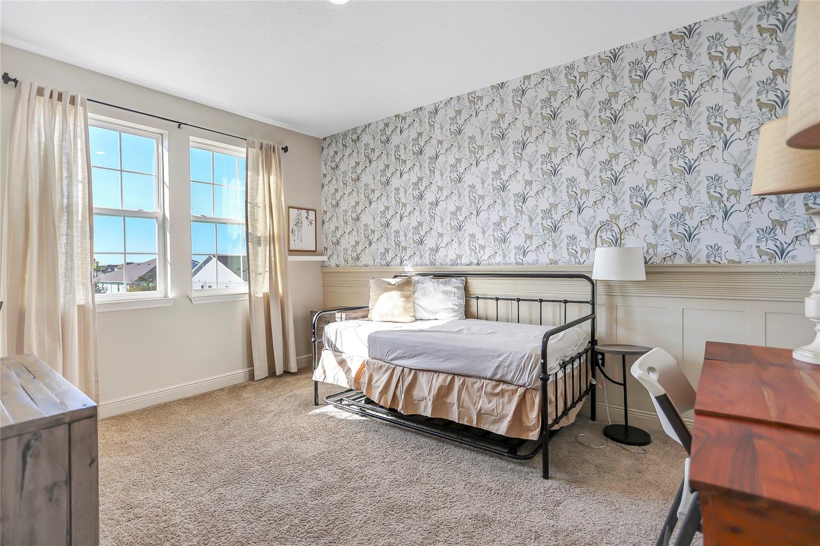 Image 34 of 60 For 18907 Rawson Street