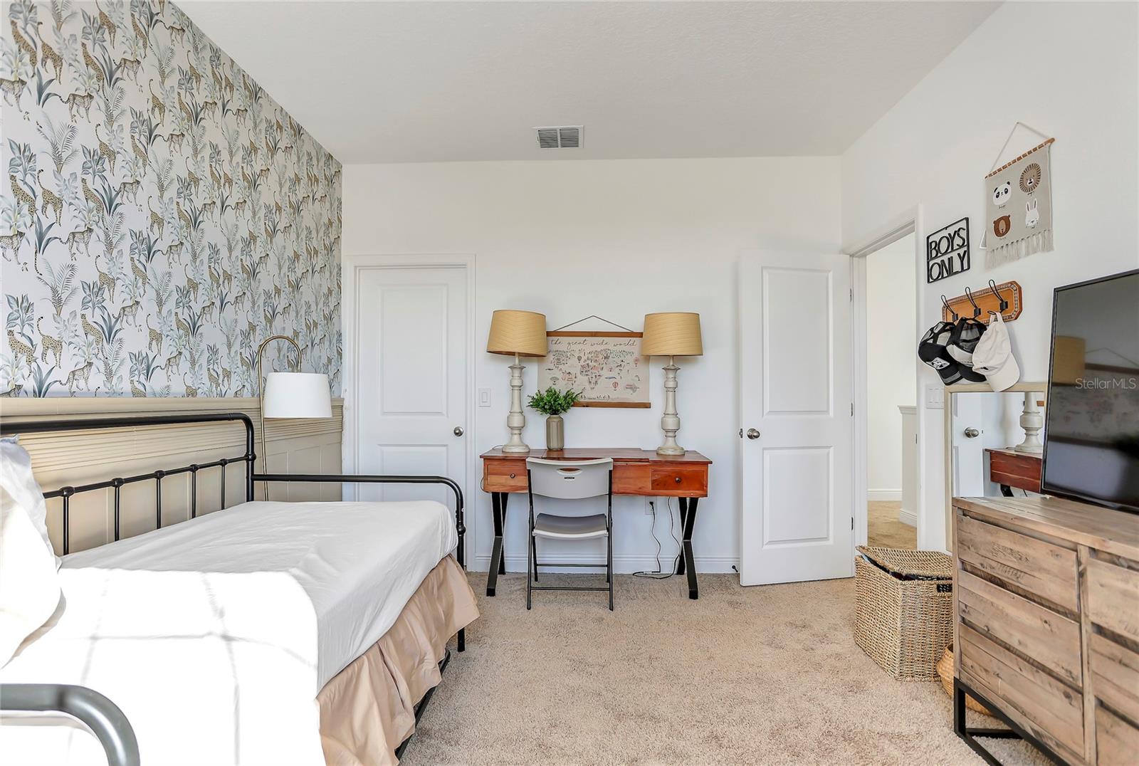 Image 36 of 60 For 18907 Rawson Street