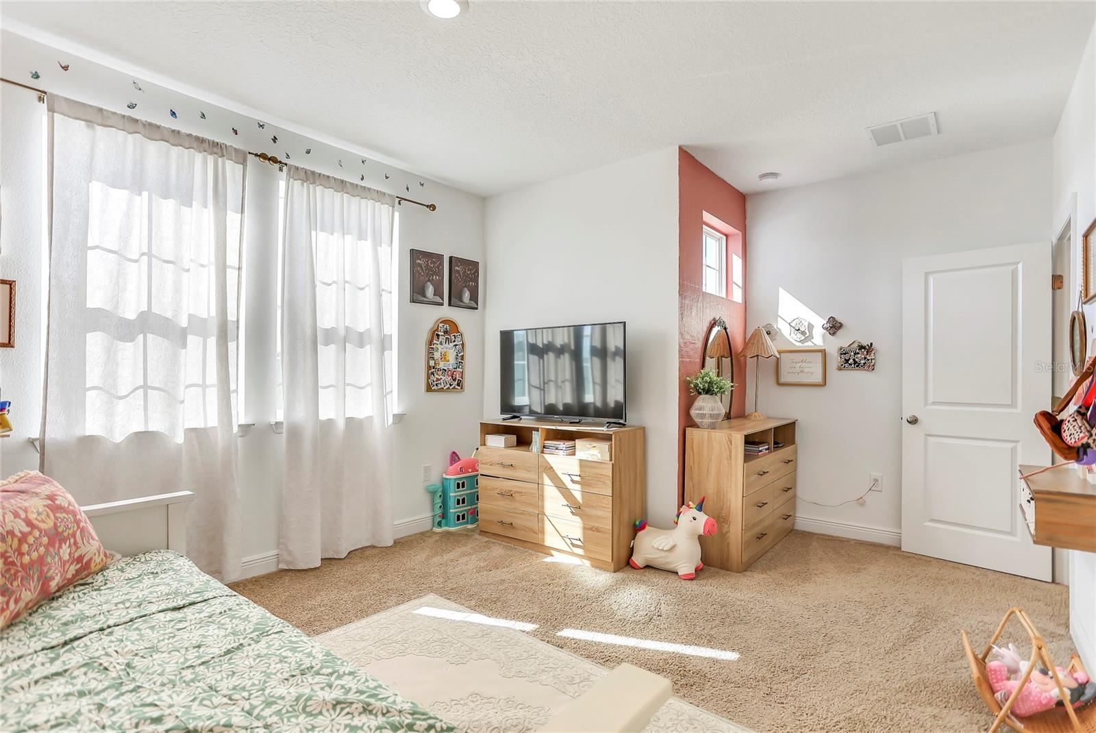 Image 45 of 60 For 18907 Rawson Street