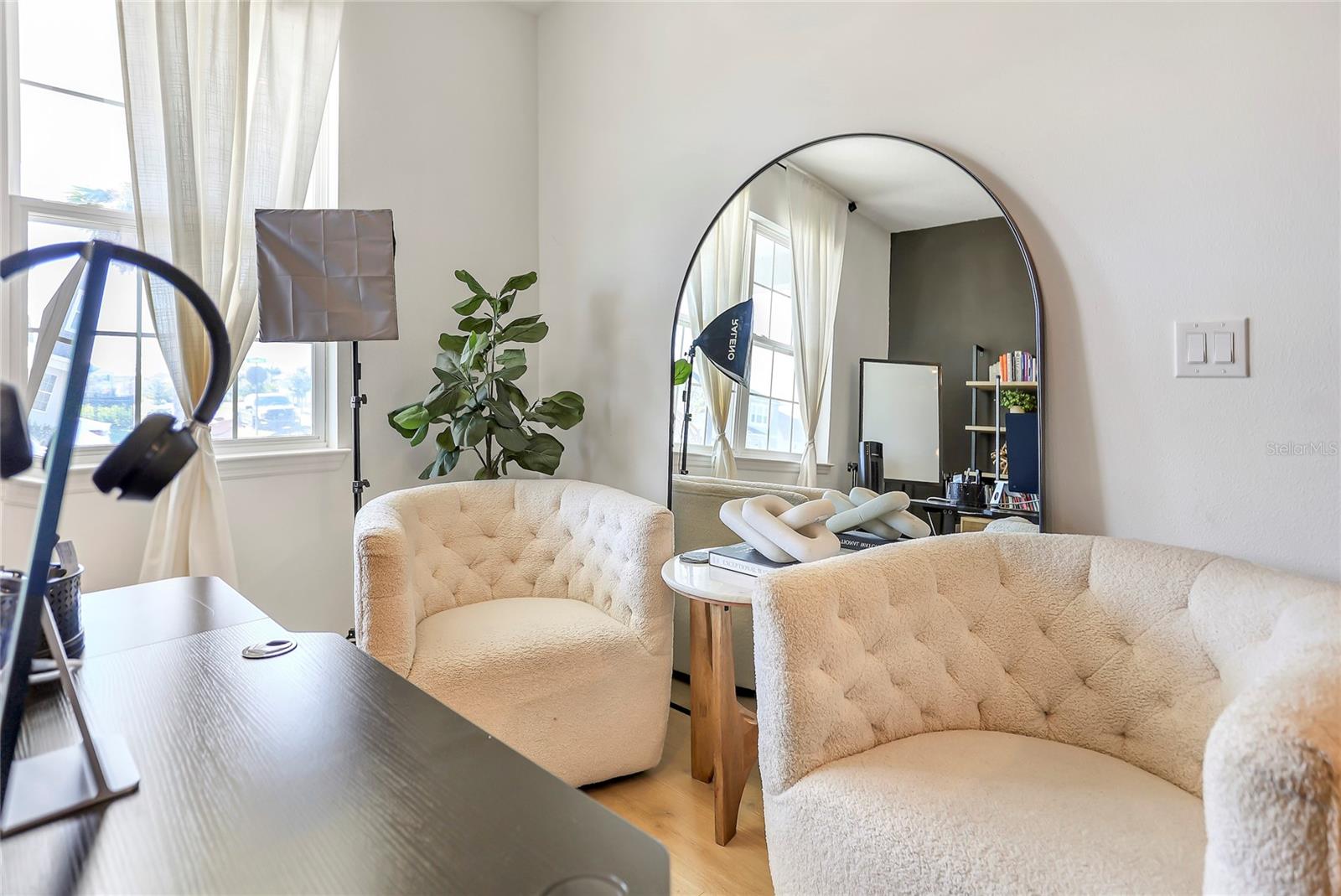 Image 50 of 60 For 18907 Rawson Street