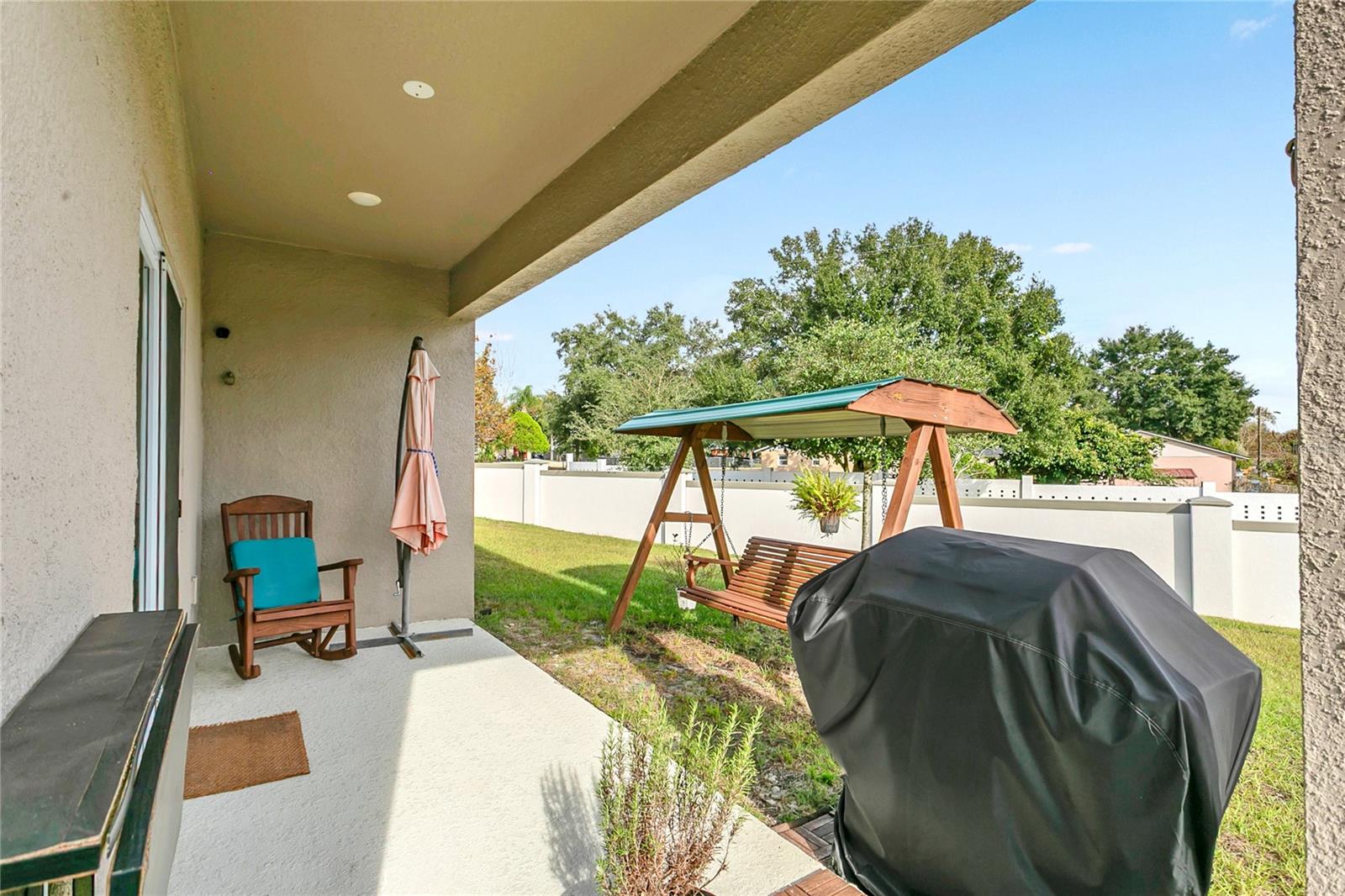 Image 24 of 33 For 1580 Blue Lagoon Circle