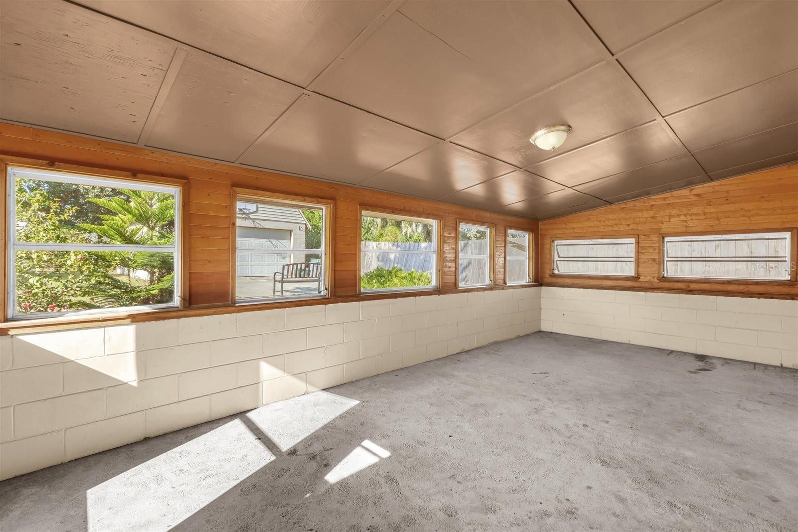 Image 19 of 30 For 106 Oak Street