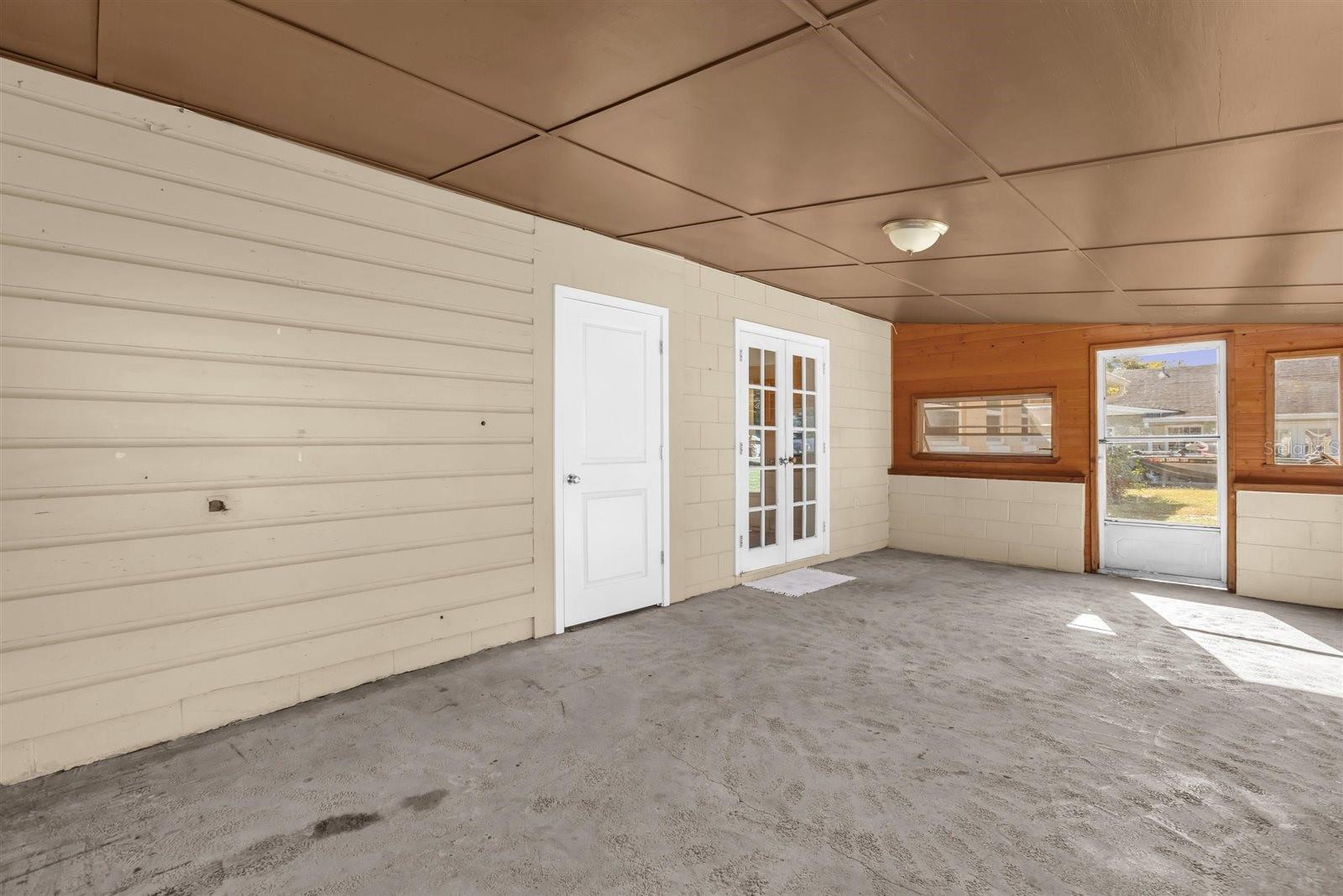 Image 20 of 30 For 106 Oak Street