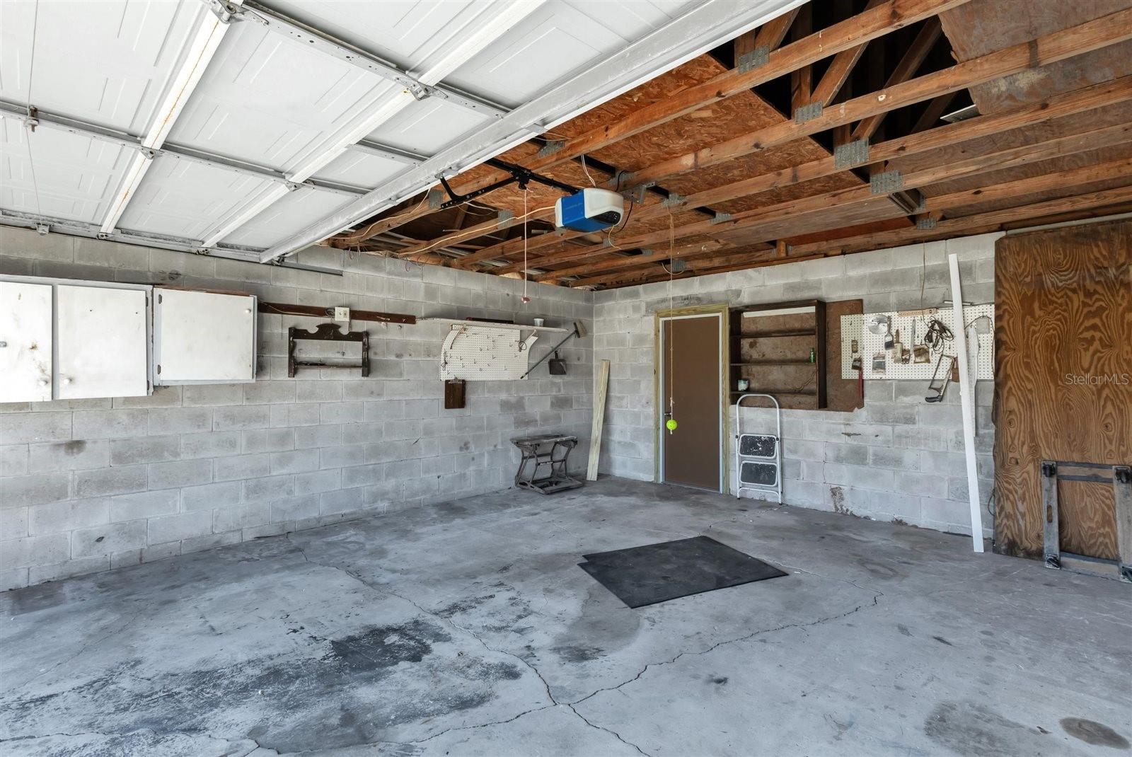 Image 21 of 30 For 106 Oak Street