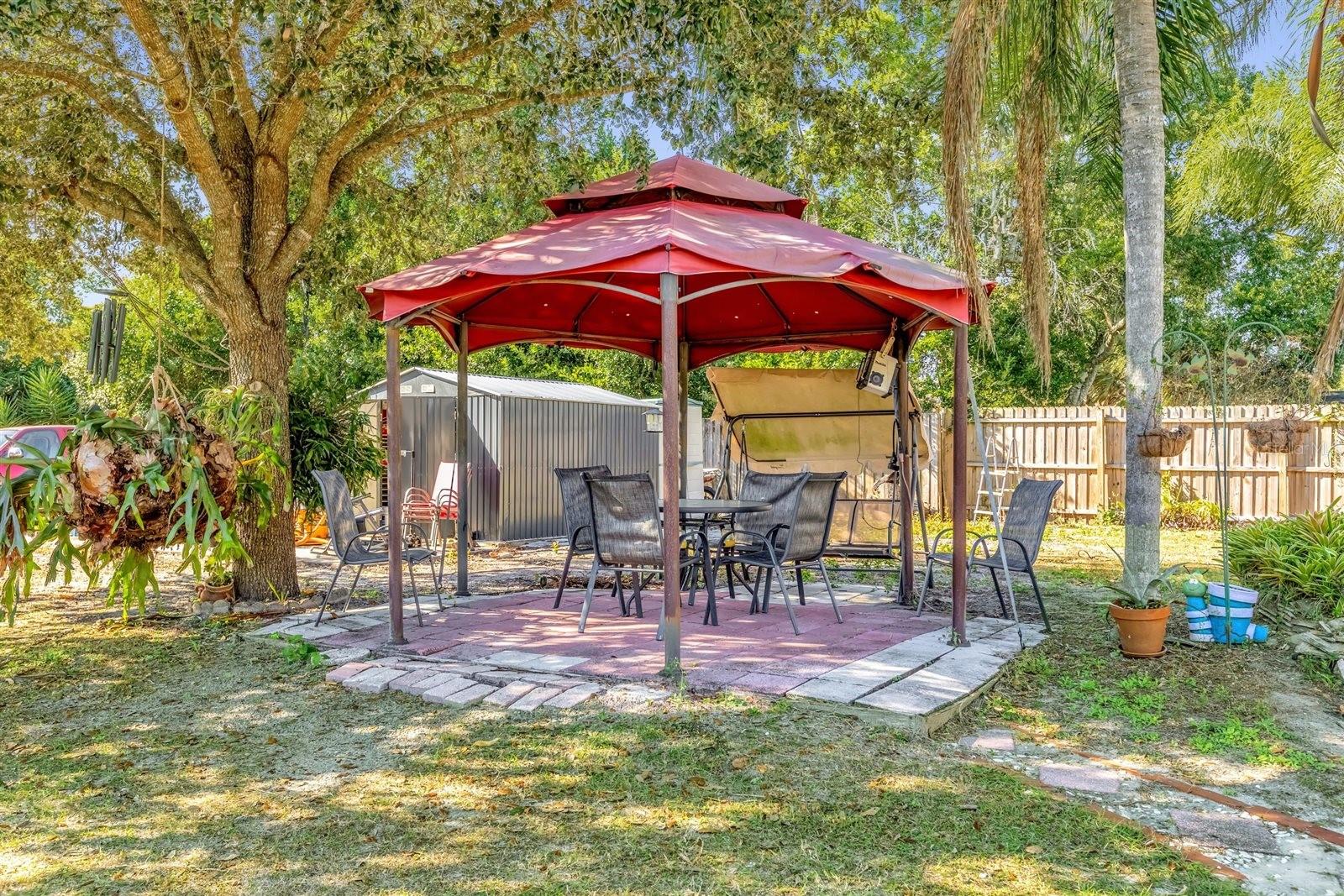 Image 24 of 30 For 106 Oak Street