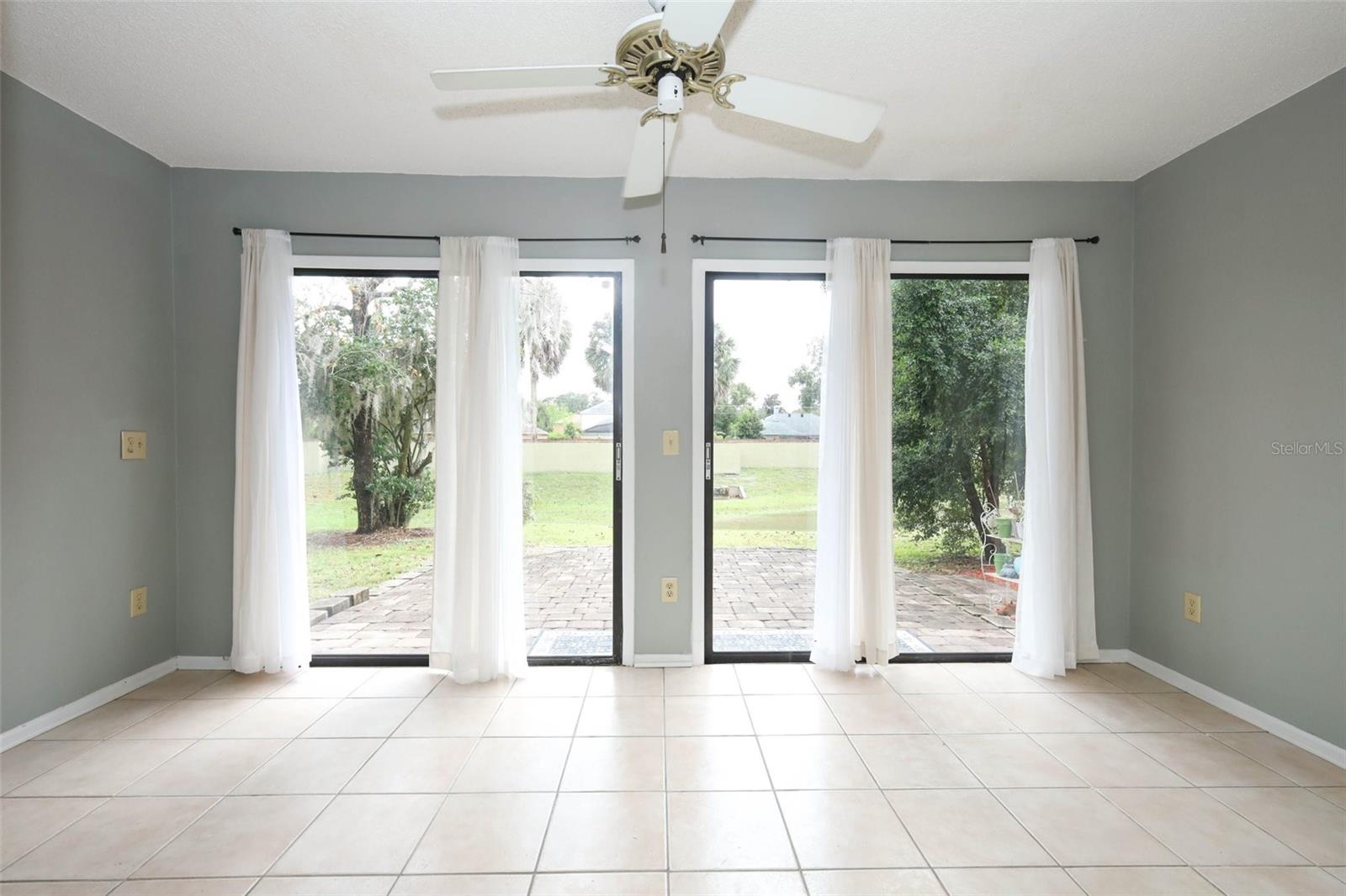 Image 15 of 54 For 982 Congress Court