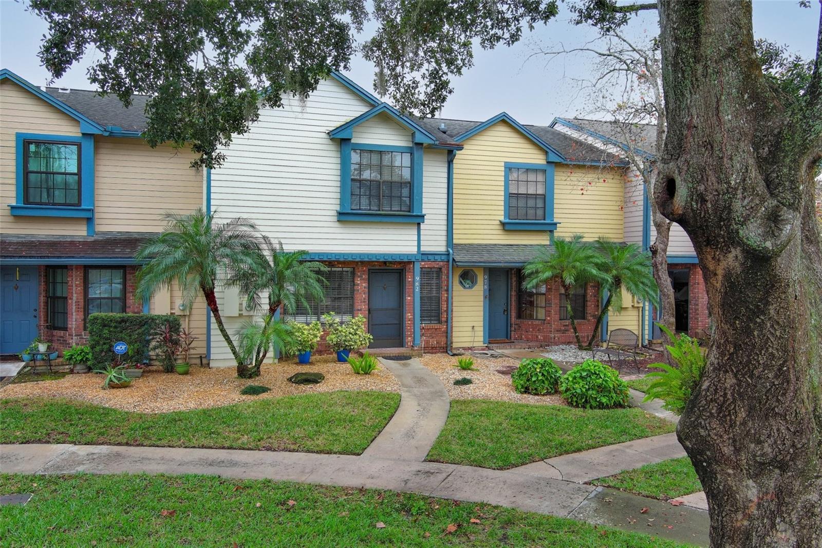 Image 34 of 54 For 982 Congress Court