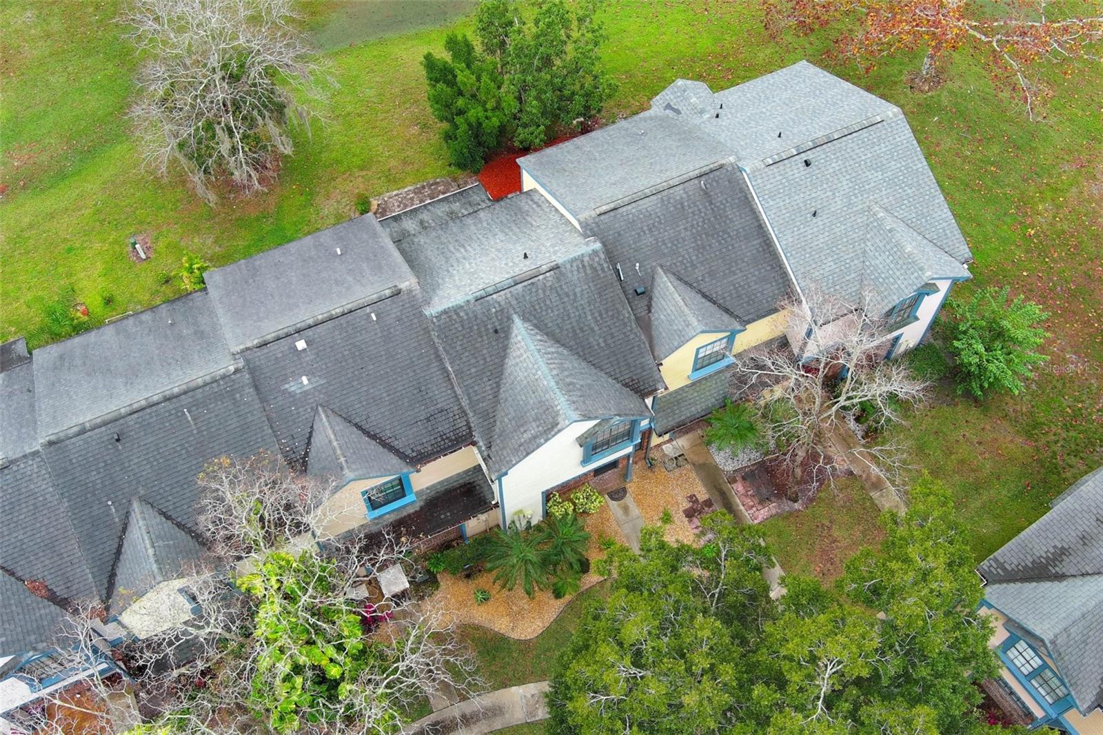 Image 37 of 54 For 982 Congress Court