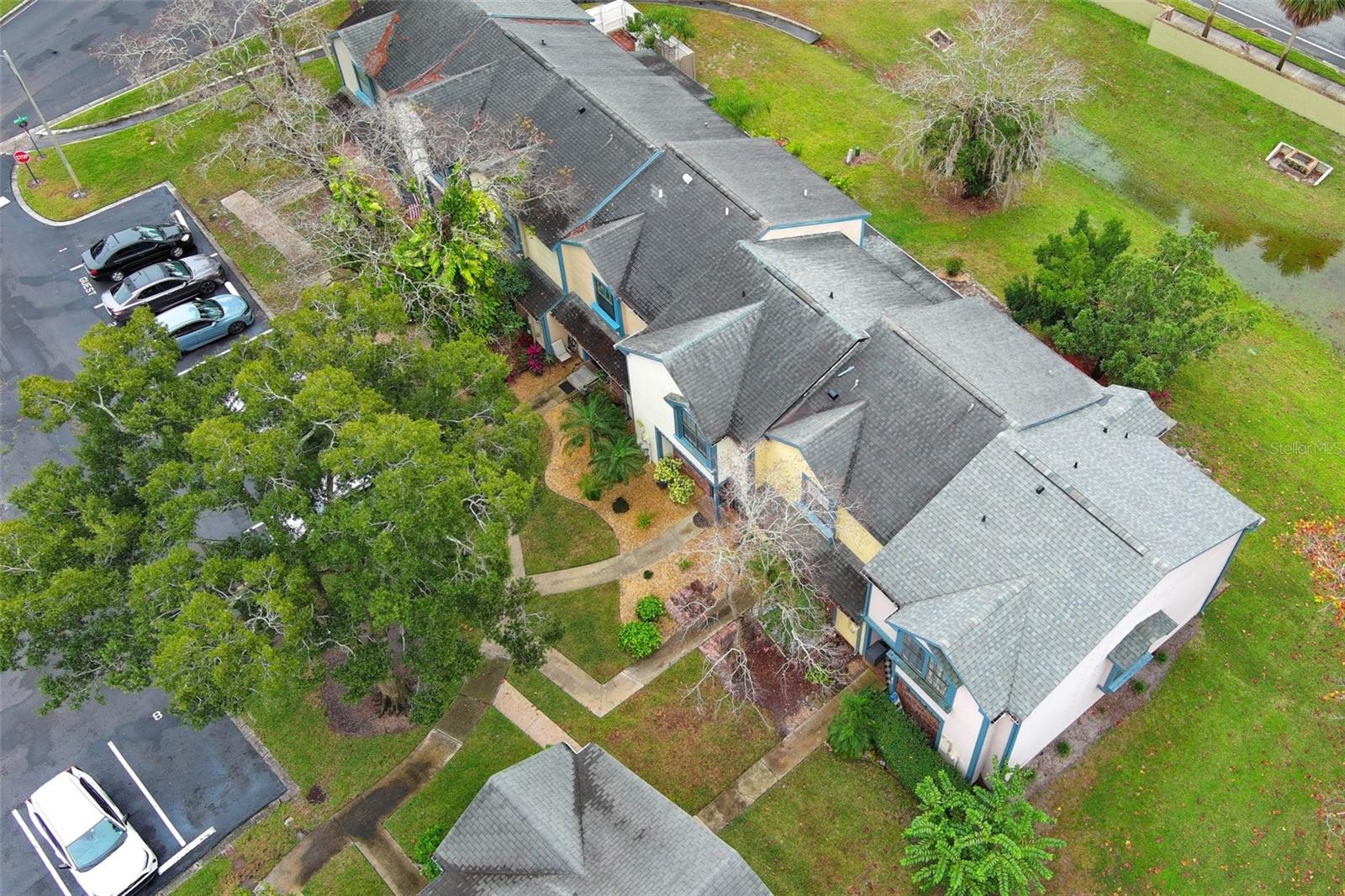 Image 39 of 54 For 982 Congress Court