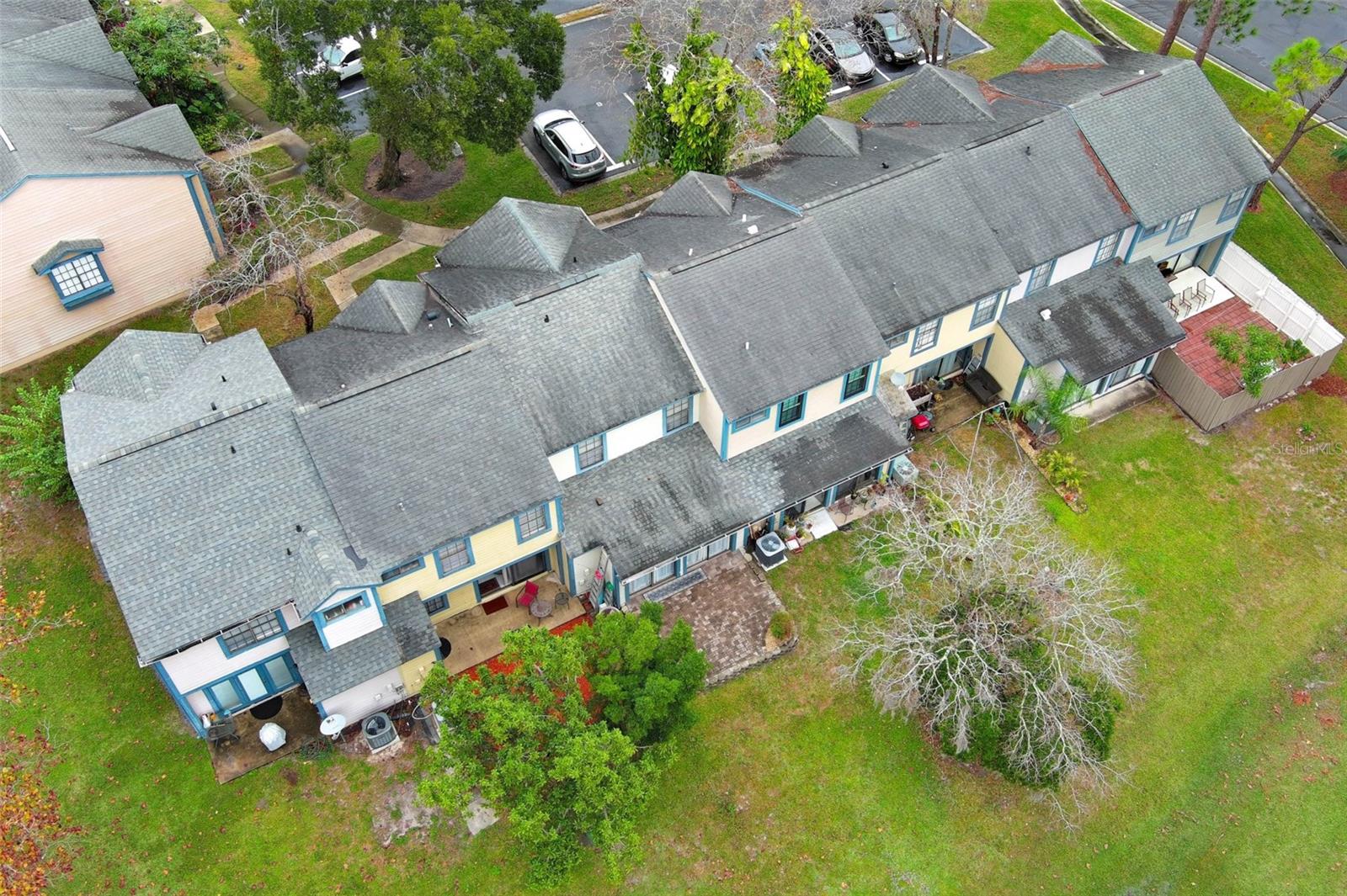 Image 41 of 54 For 982 Congress Court