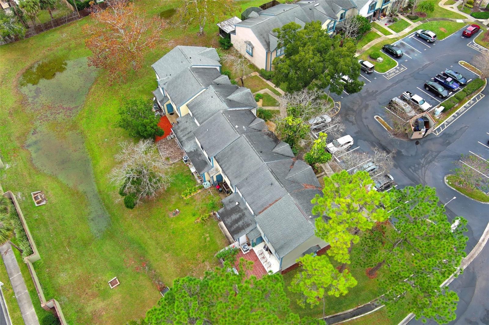 Image 45 of 54 For 982 Congress Court