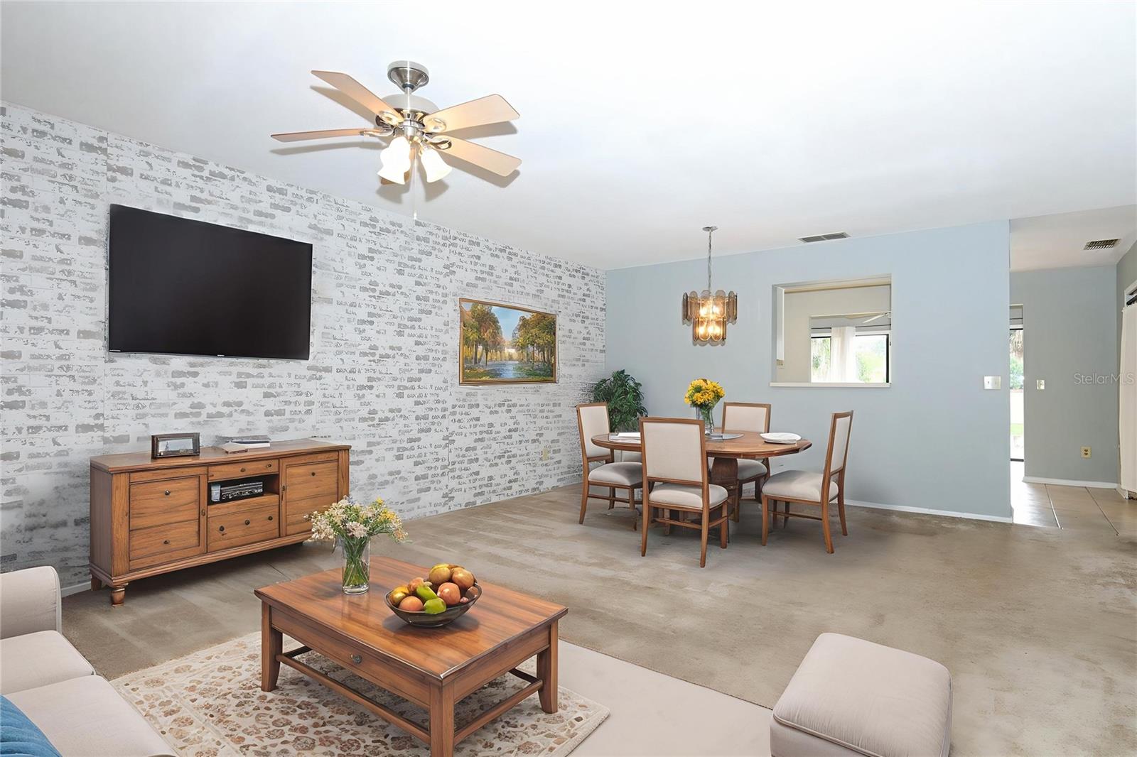 Image 6 of 54 For 982 Congress Court