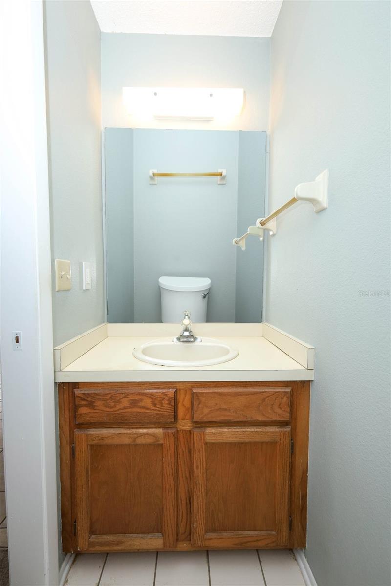 Image 9 of 54 For 982 Congress Court