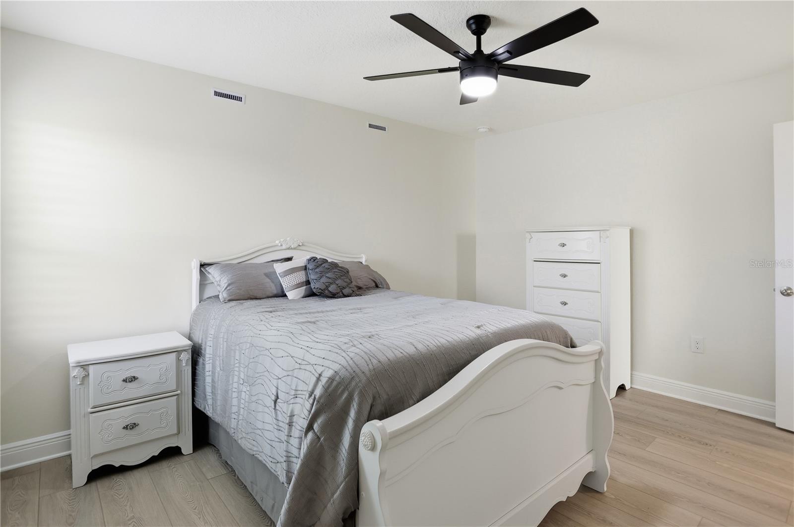 Image 36 of 52 For 2985 Water Clover Court