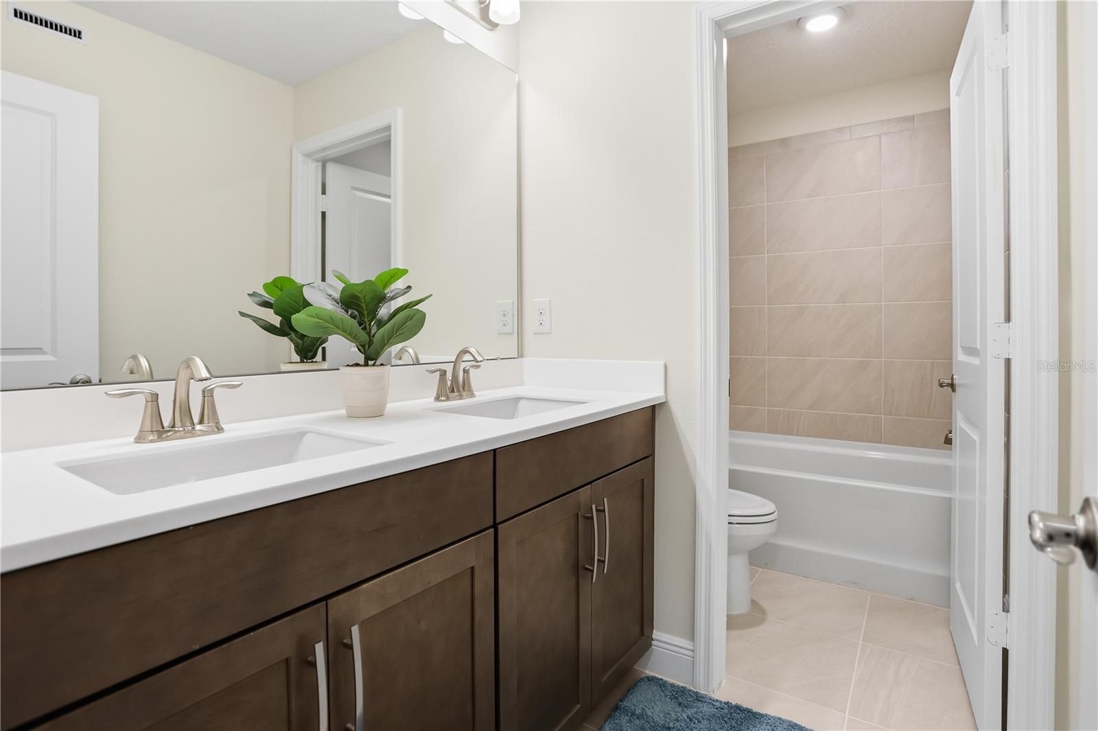 Image 38 of 52 For 2985 Water Clover Court