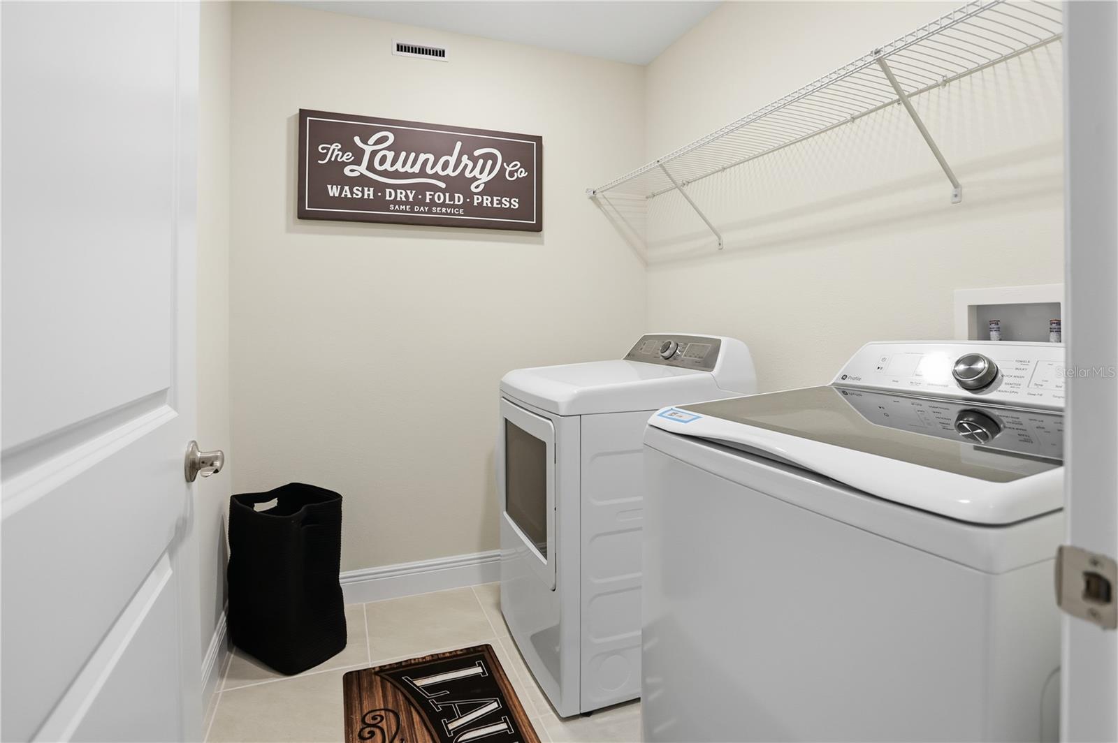 Image 41 of 52 For 2985 Water Clover Court